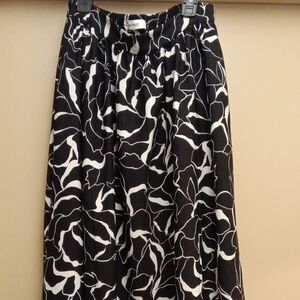 Nine West Black and White Midi A-Line Skirt, Size S, Mint Condition
